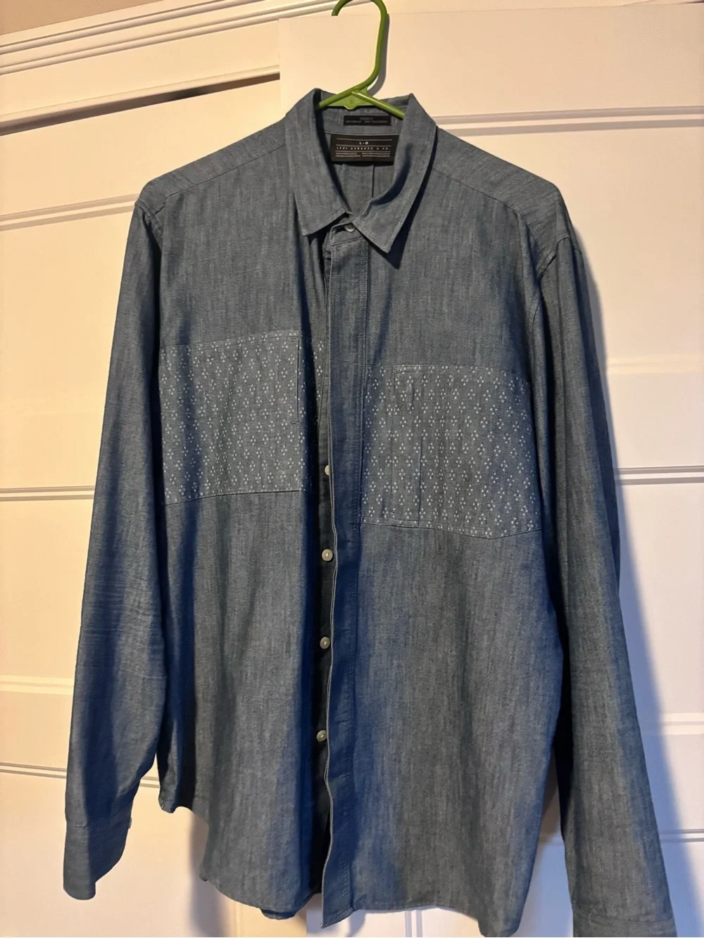 Levi's Light Blue Chambray Button-Down Shirt with Subtle Stitch Detail